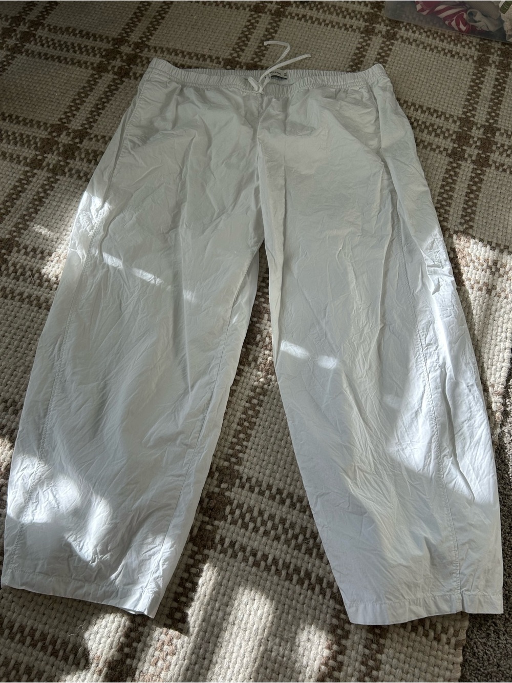 Abercrombie & Fitch Barrel Leg White Drawstring Casual Pants